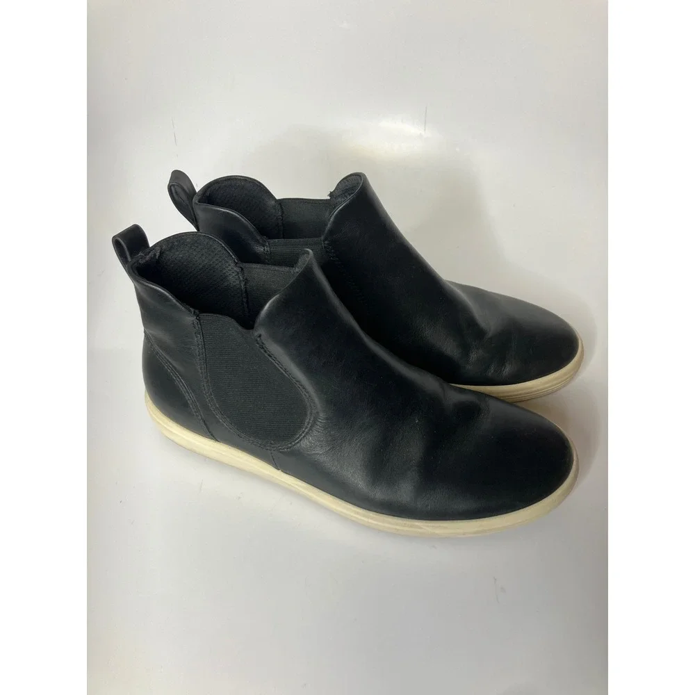 ECCO Soft 7 Chelsea Boots Womens 8-8.5 Black Excellent Leather Ankle Sneaker